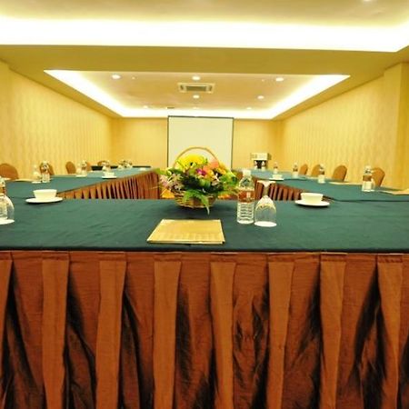 11@Century Hotel Johor Bahru Esterno foto