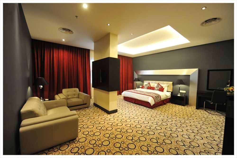 11@Century Hotel Johor Bahru Esterno foto