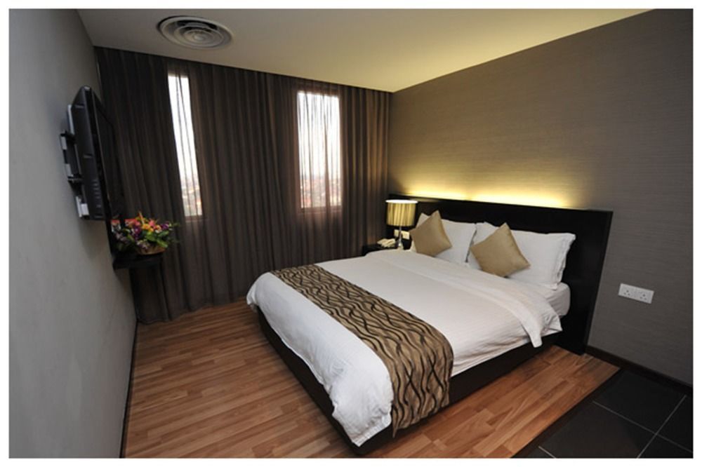11@Century Hotel Johor Bahru Esterno foto