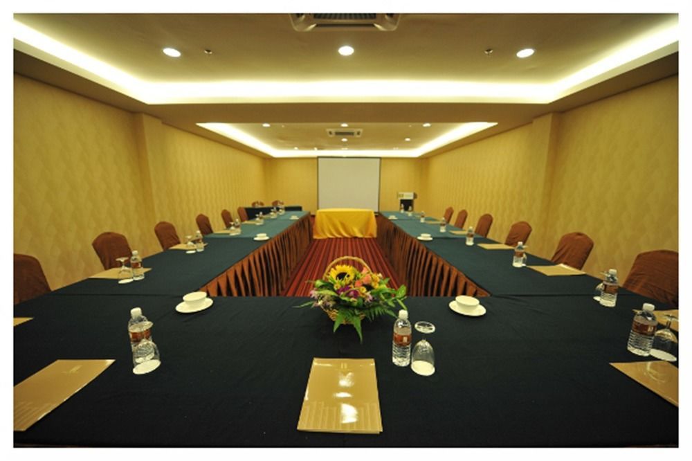 11@Century Hotel Johor Bahru Esterno foto